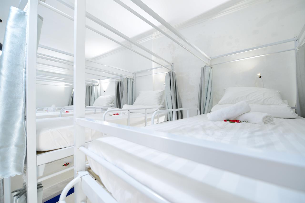 Pillow Backpacker Hostel (Adults Only) Ханой Екстер'єр фото
