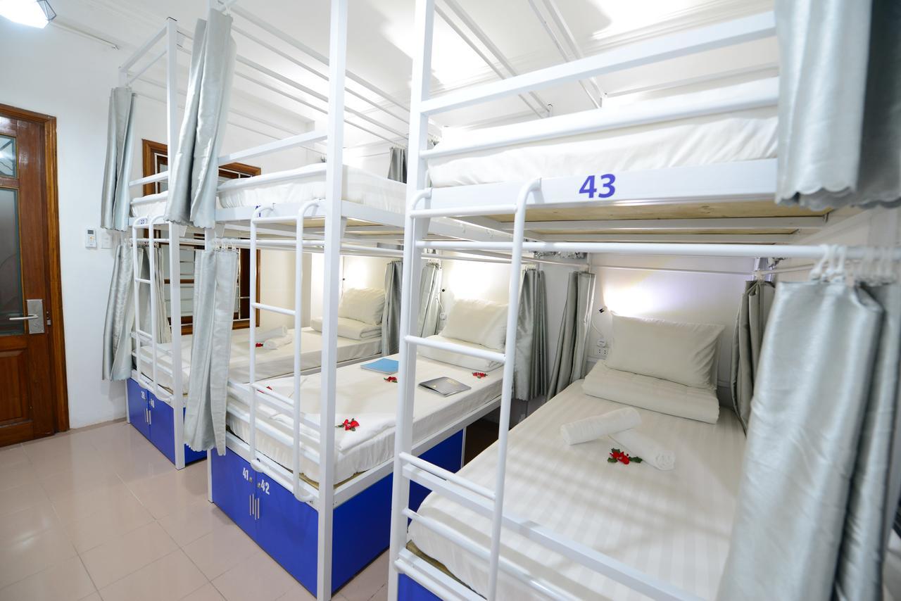 Pillow Backpacker Hostel (Adults Only) Ханой Екстер'єр фото