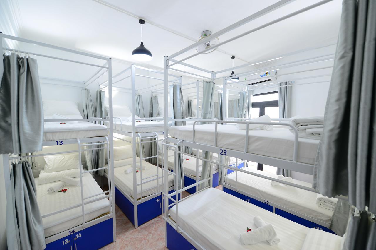 Pillow Backpacker Hostel (Adults Only) Ханой Екстер'єр фото
