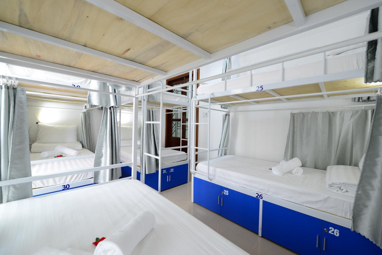 Pillow Backpacker Hostel (Adults Only) Ханой Екстер'єр фото